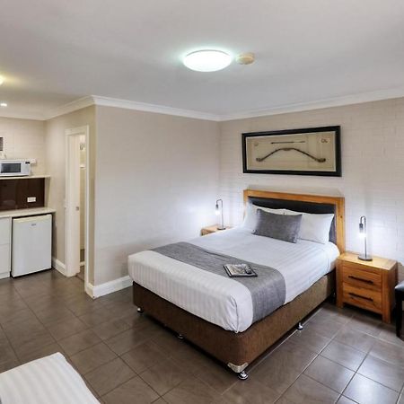 Country Leisure Motor Inn Dubbo Exterior photo