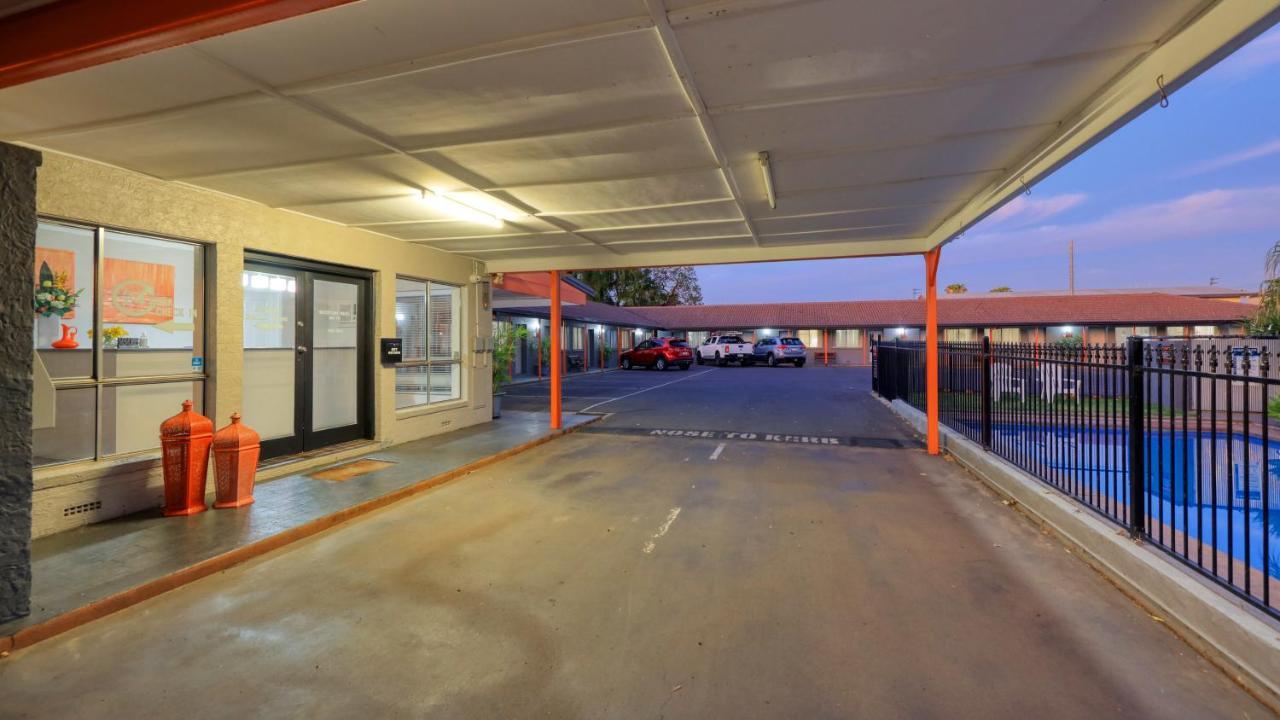 Country Leisure Motor Inn Dubbo Exterior photo
