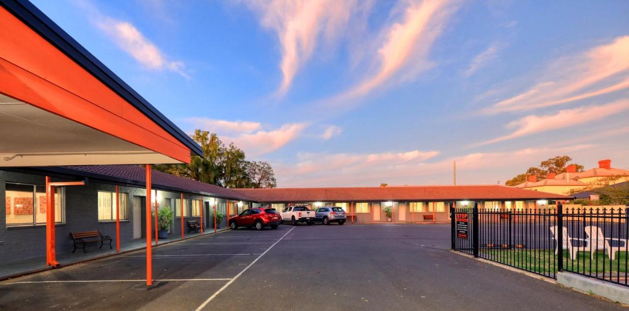 Country Leisure Motor Inn Dubbo Exterior photo